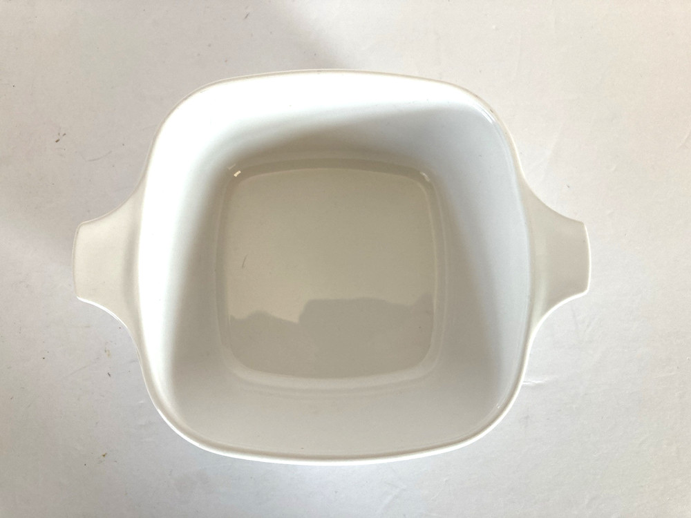 VTG Corning Ware Solid White 700 ml P-43-B Casserole Dish NO LID EUC
