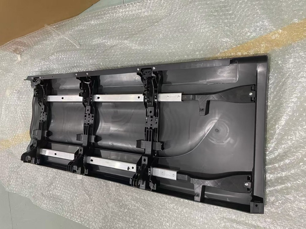 Rear Side Panel with Bracket Right Passenger Side For Peterbilt 579 2023+