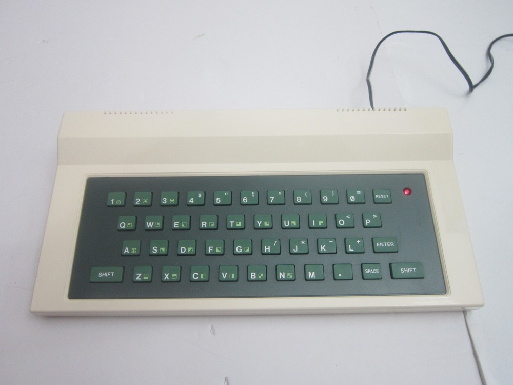 Sinclair & Lambada Clone PC 8300/IQ 8300 'YOUR COMPUTER' Clone with Manual Rare
