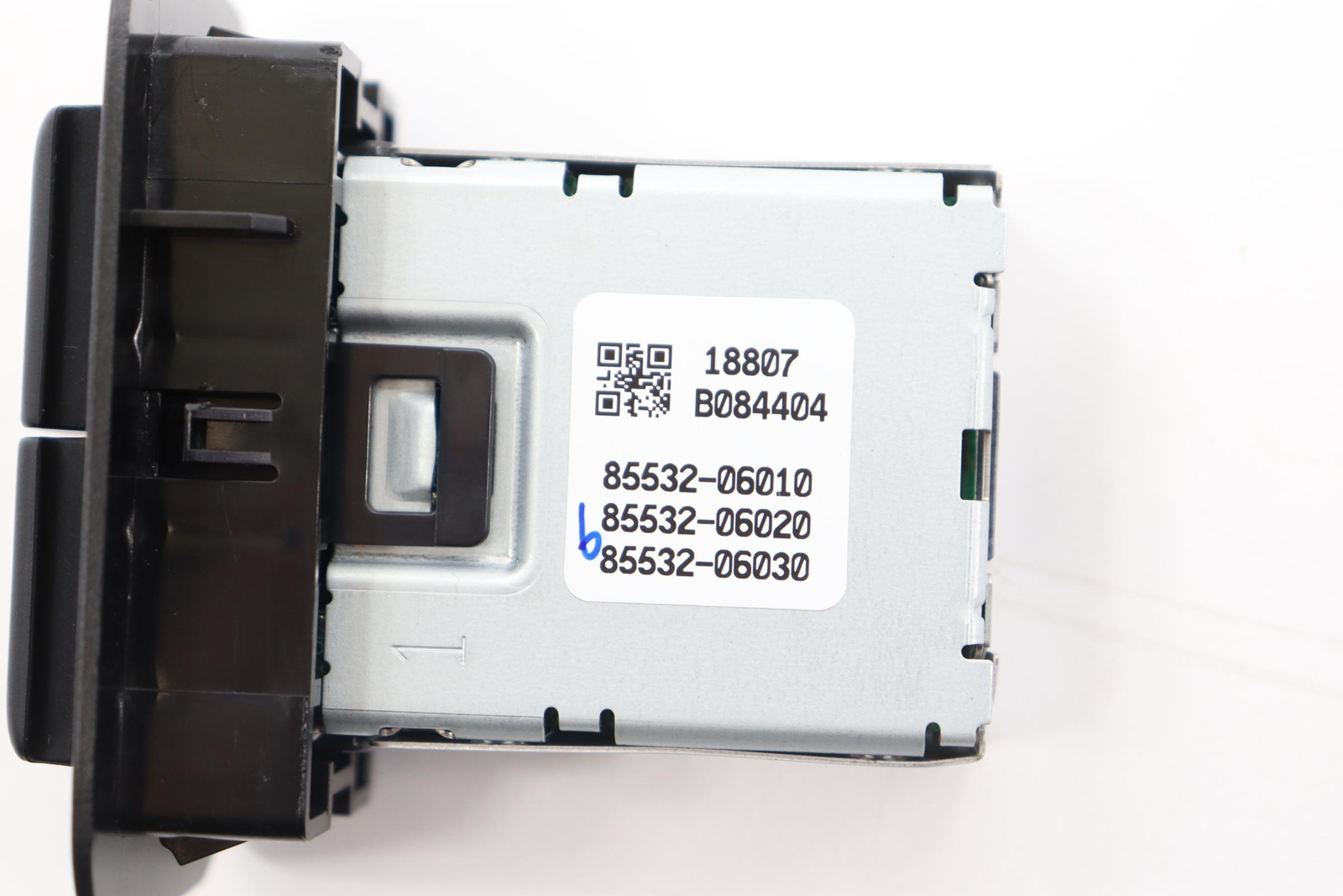 2015 - 2020 TOYOTA SIENNA CENTER CONSOLE USB CHARGER DUAL PORT OEM 8553206010