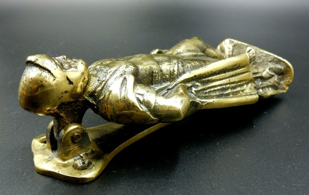VINTAGE SOLID BRASS GLADIATOR WARRIOR KNIGHT DOOR KNOCKER