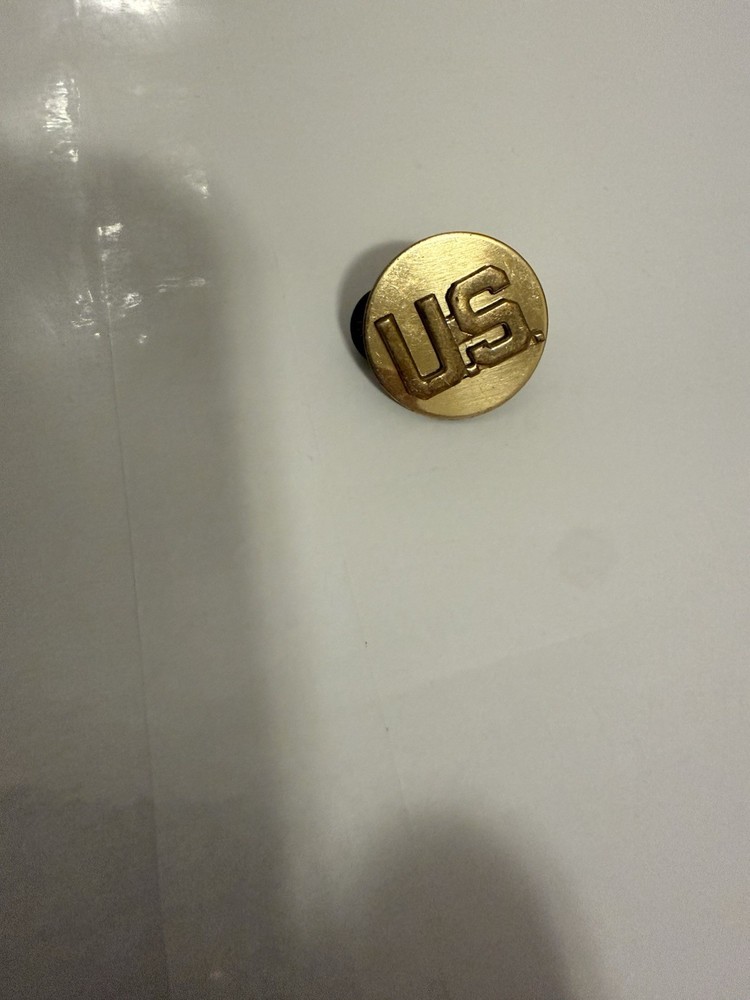 US Military Insignia Gold Tone Collar Pin