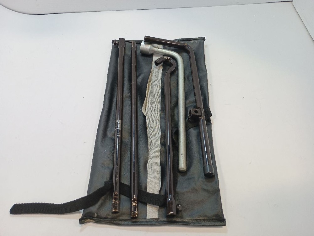 Jack And Tools From 2012 4Runner 12244025