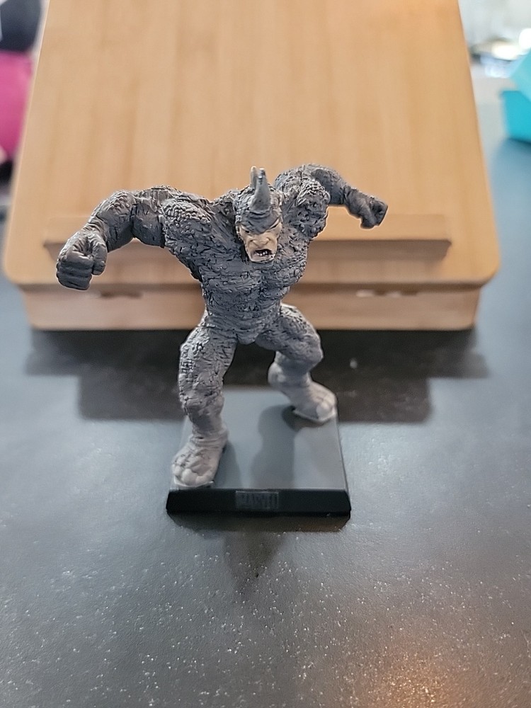 Eaglemoss  Rino Statue