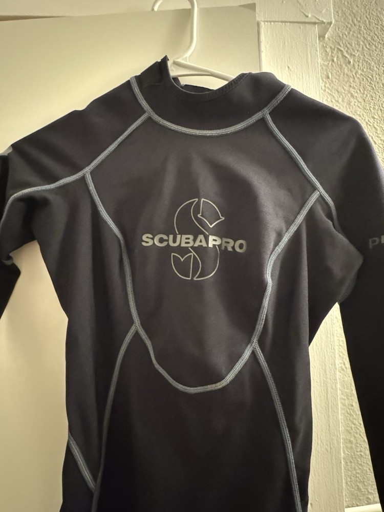 Scubapro Oneflex wetsuit, size S- Good Condition