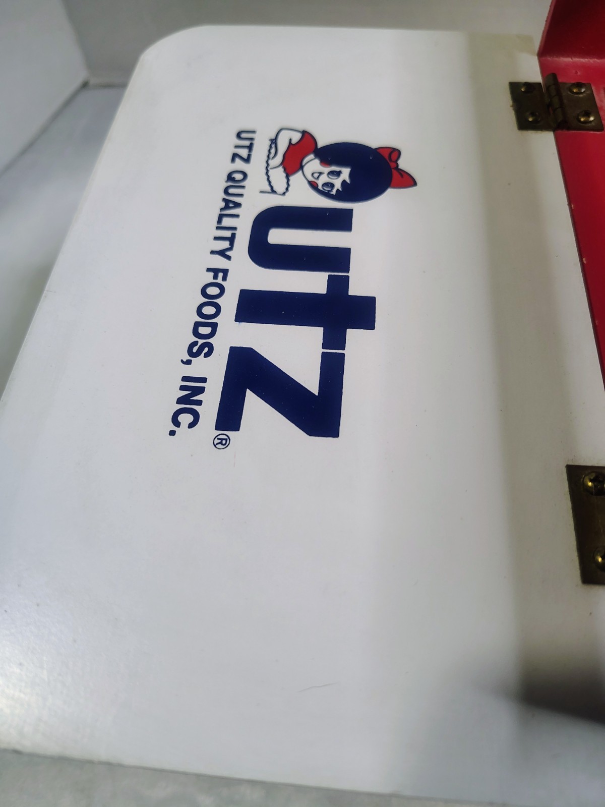 Red UTZ Quality Foods Inc Potato Chips PA Advertising Basket 12.5"x9.5"x8.5"