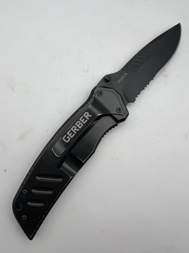 Gerber Paraframe Folding Pocket Knife Serrated Blade EDC Tool