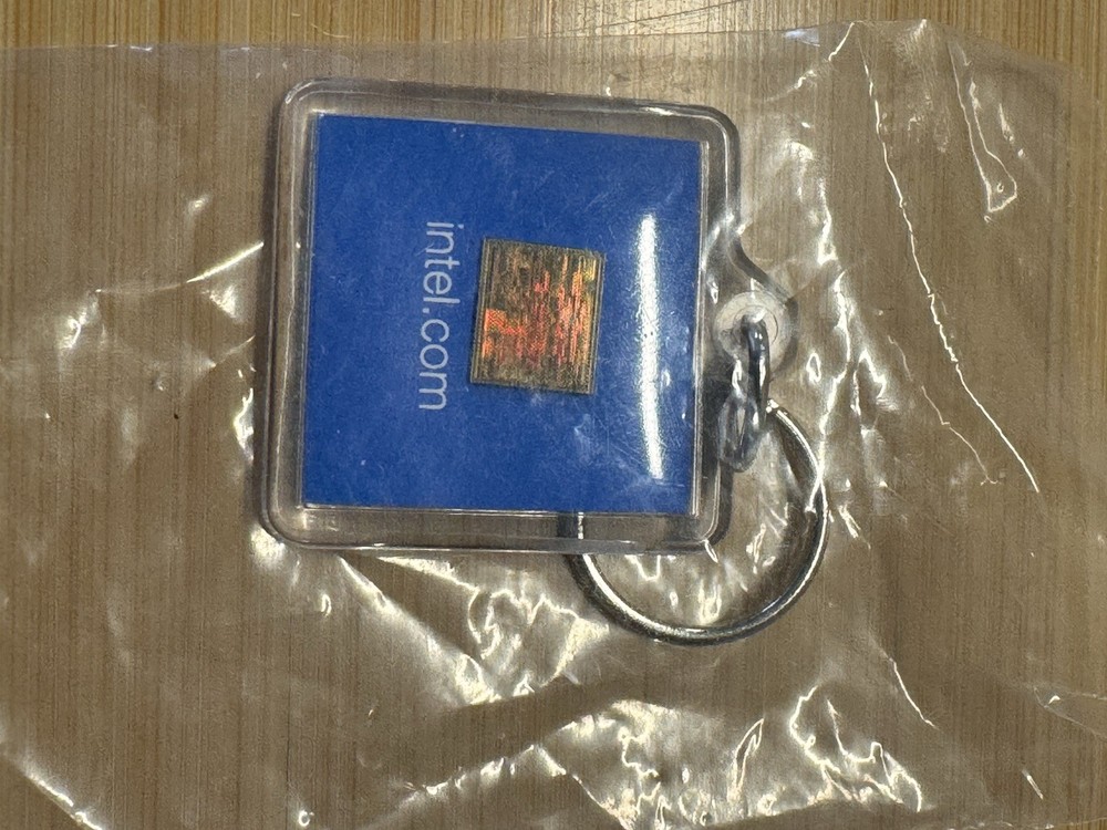 vintage Intel Pentium Processor CPU acrylic keychain - new in plastic bag
