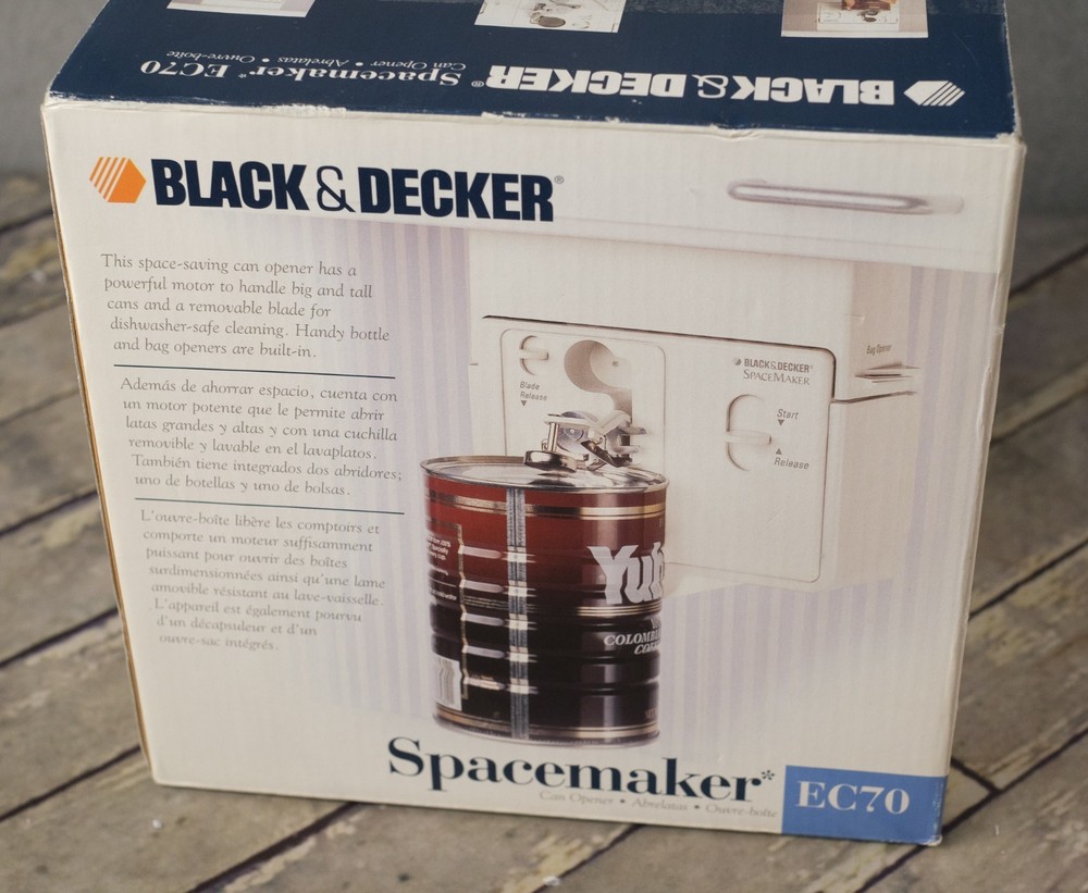 BLACK & DECKER Motorized Spacemaker Can Opener EC70 Under Cabinet Mount NOS