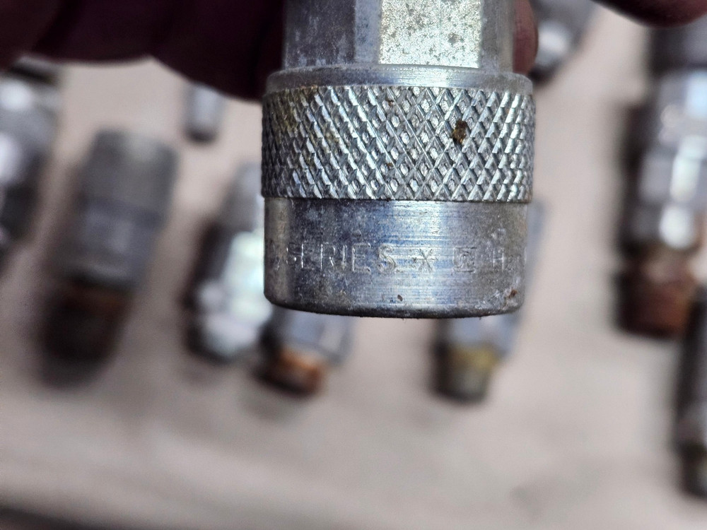 AIR TOOL FITTING ASSORTMENT