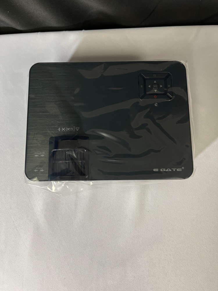 EGate E03i31 Black Silver Portable LED Projector With Remote Control