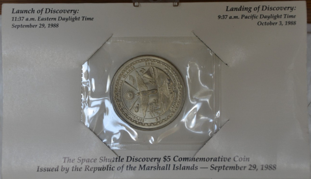 1988 SPACE SHUTTLE DISCOVERY $5 Commemorative Coin Space Shuttle