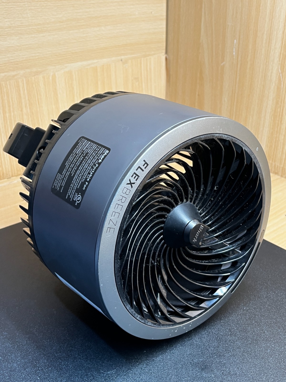 Shark FlexBreeze HydroGo FA052 Misting Portable Fan Gray Corded/Cordless 5 Speed