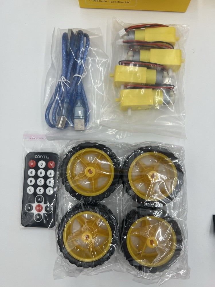 NEW Elegoo UnoR3 Project Smart Robot Car Kit V 3.0 Plus Programming Engineering