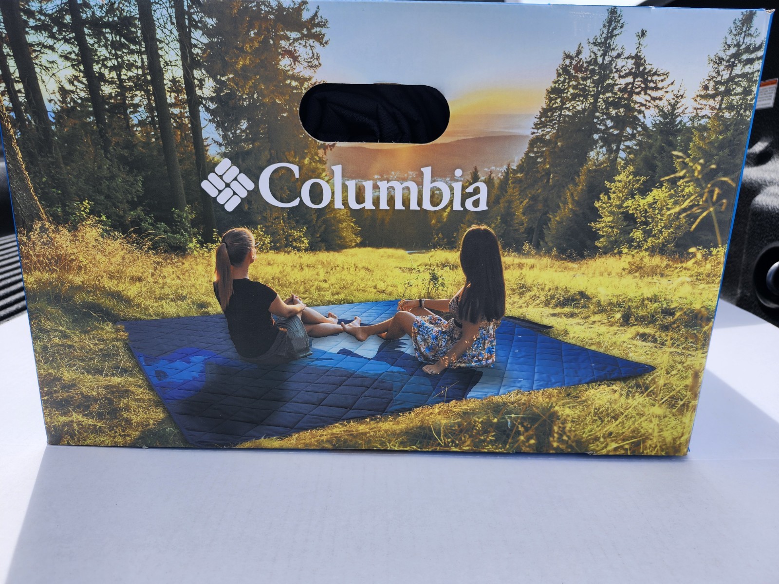 Columbia Packable Waterproof Outdoor Blanket - 72 x 72 IN