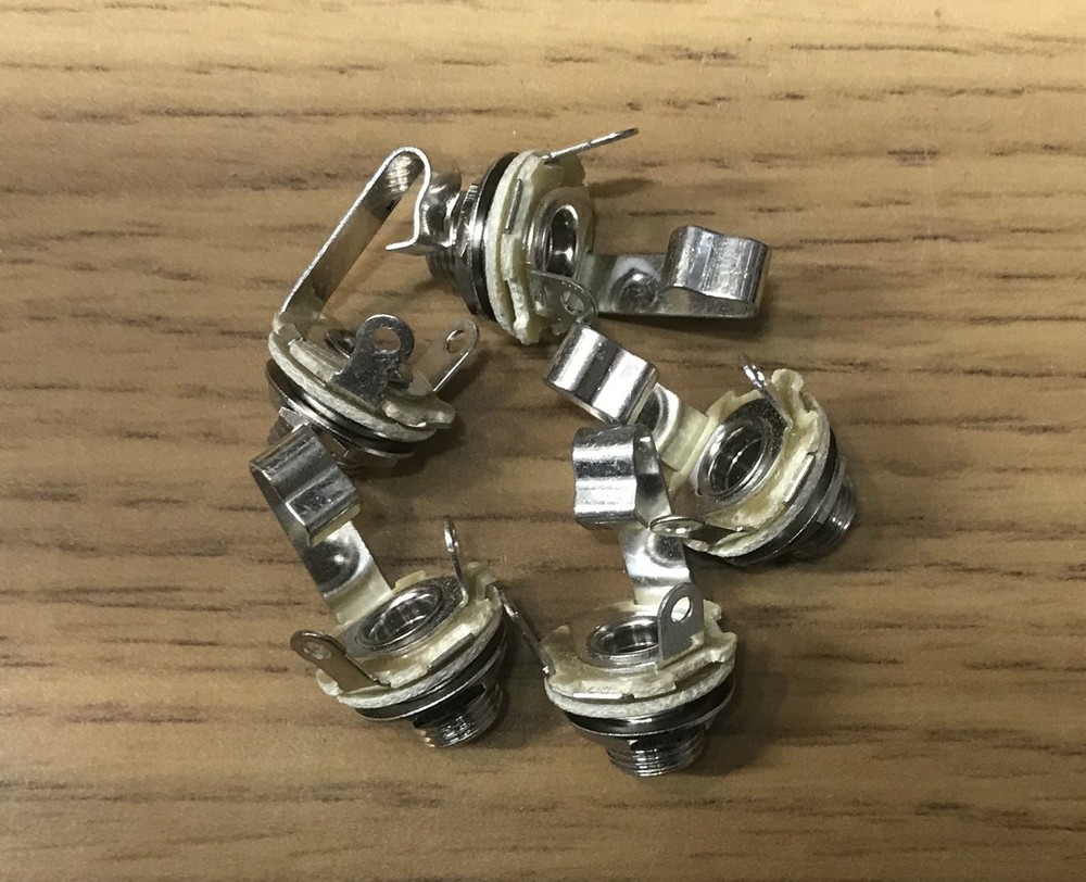 MOJOTONE 1/4 Mono Input jacks (5), (Switchcraft #11 Clone), with nut & washer.