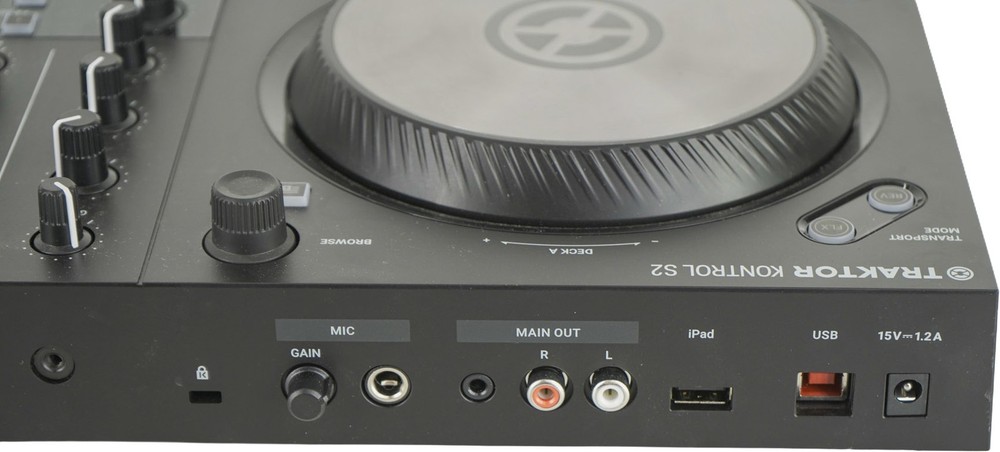 Native Instruments Traktor Kontrol S2 MK3 2-Channel DJ Controller USB Mixer FX