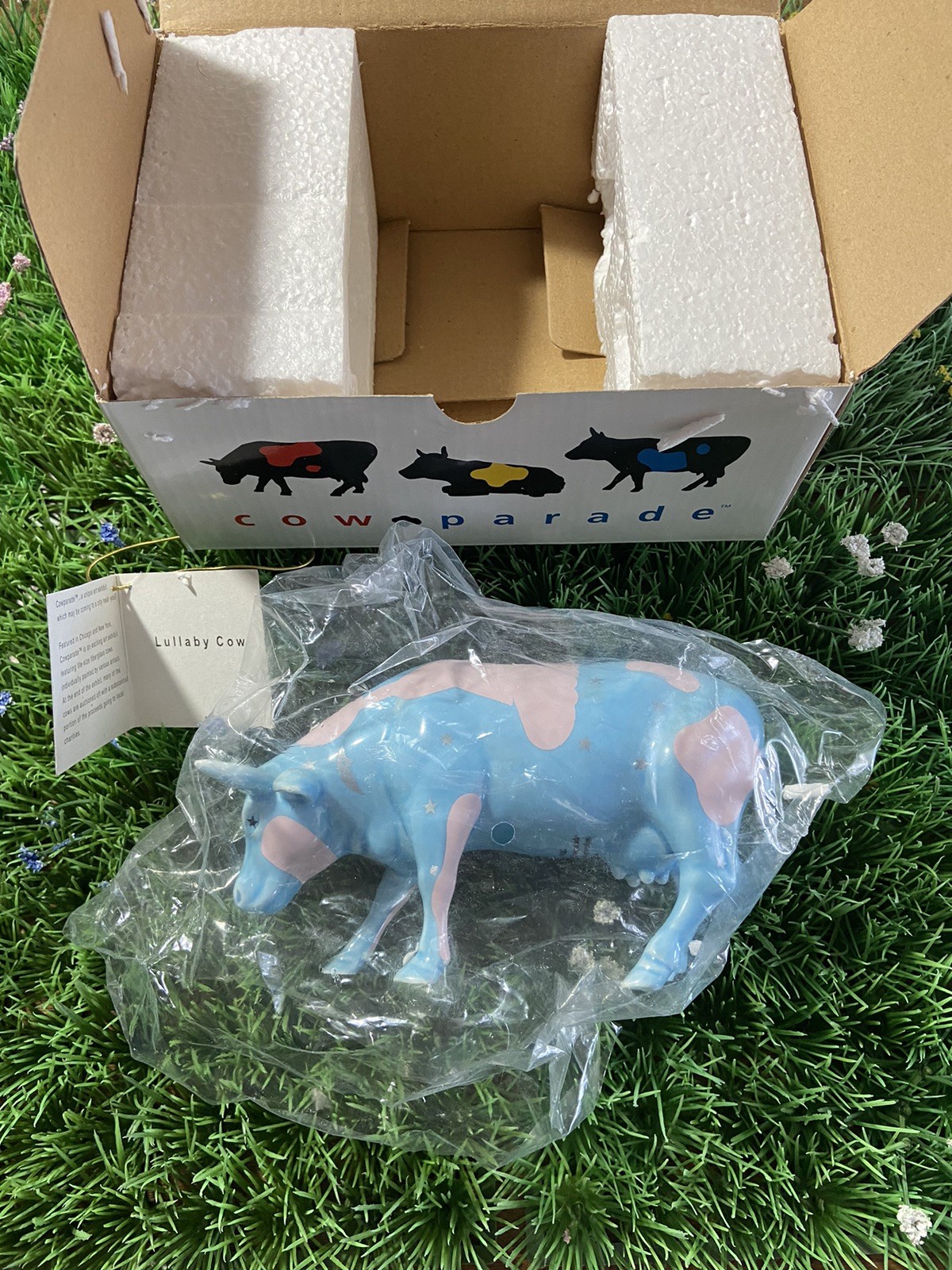 Cow Parade Lullaby Cow 2001 Complete w/ Box & Tag Item #9182