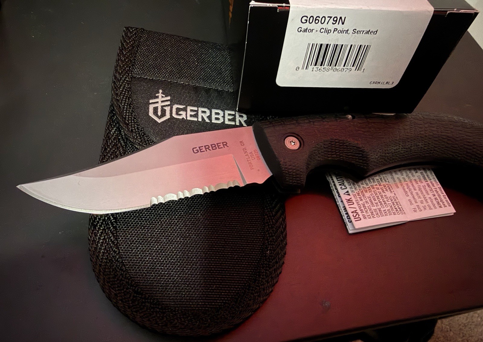 GERBER KNIFE - GATOR Lockback #6079 + SHEATH - 5" CLOSED - USA - NIB
