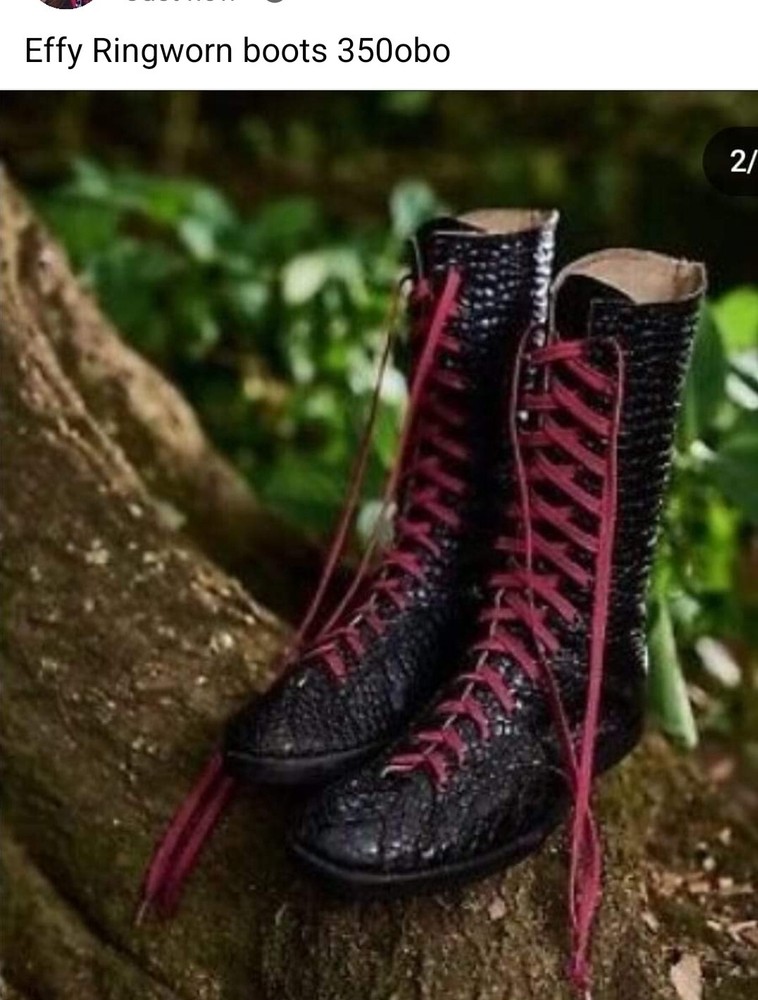 Effy Ring worn boots