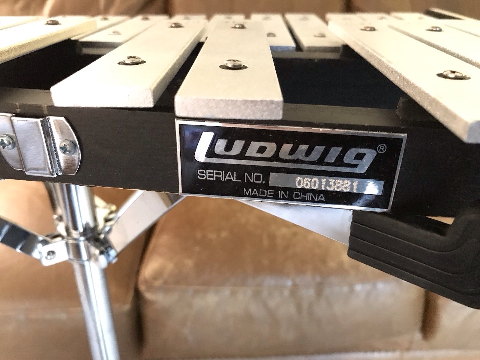 Ludwig 32-Key Bell Set in Good Condition on a Stand In Fair Condition