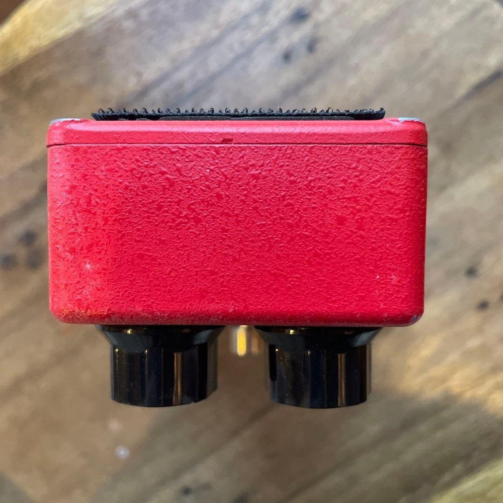 MXR dyna comp guitar effector