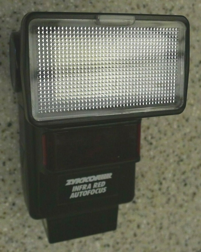Zykkor Infra Red Autofocus CN Camera Shoe Mounted Flash +Diffuser - TESTED