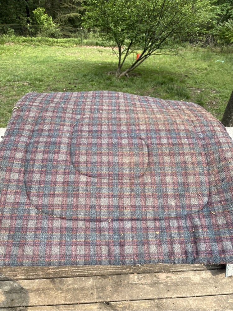 Wool Blanket with Plaid Pattern Saddle Pad