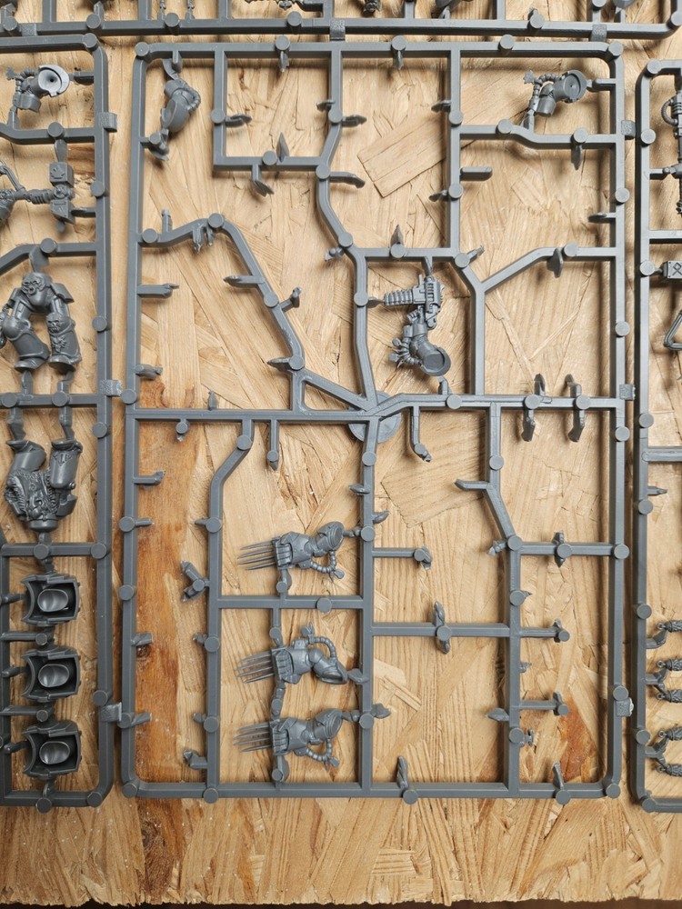 Warhammer 40k Space Wolves Terminators Firstborn OOP Sprues 2009