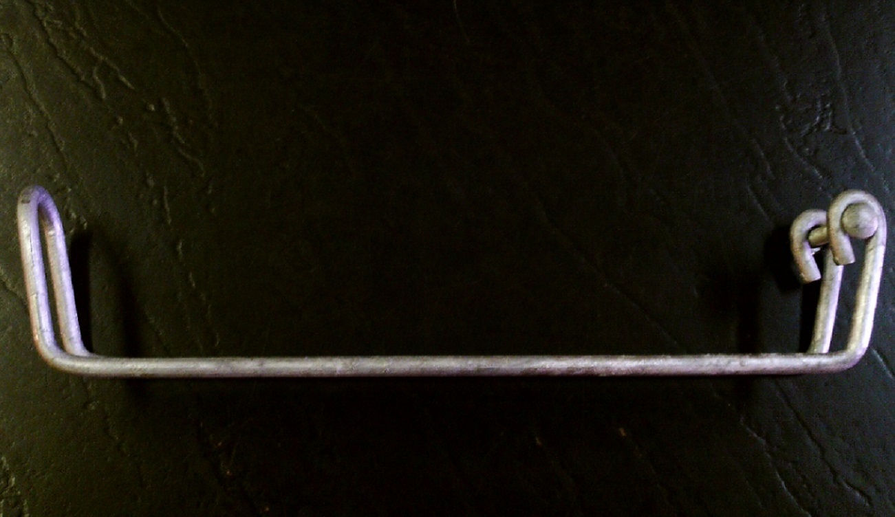 Wire Arm Throw Over Top Gate Latch for Chain Link Driveway