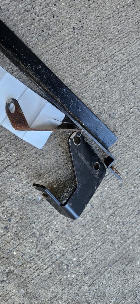 Troy-Bilt Chipper vac. engine bracket 1908644001. engine tecumseh H50