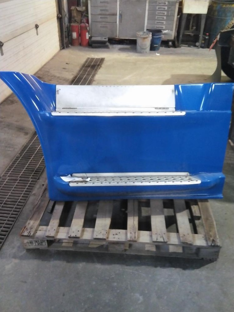 For 2015 FREIGHTLINER CASCADIA 113 SIDE FAIRING Left , MN