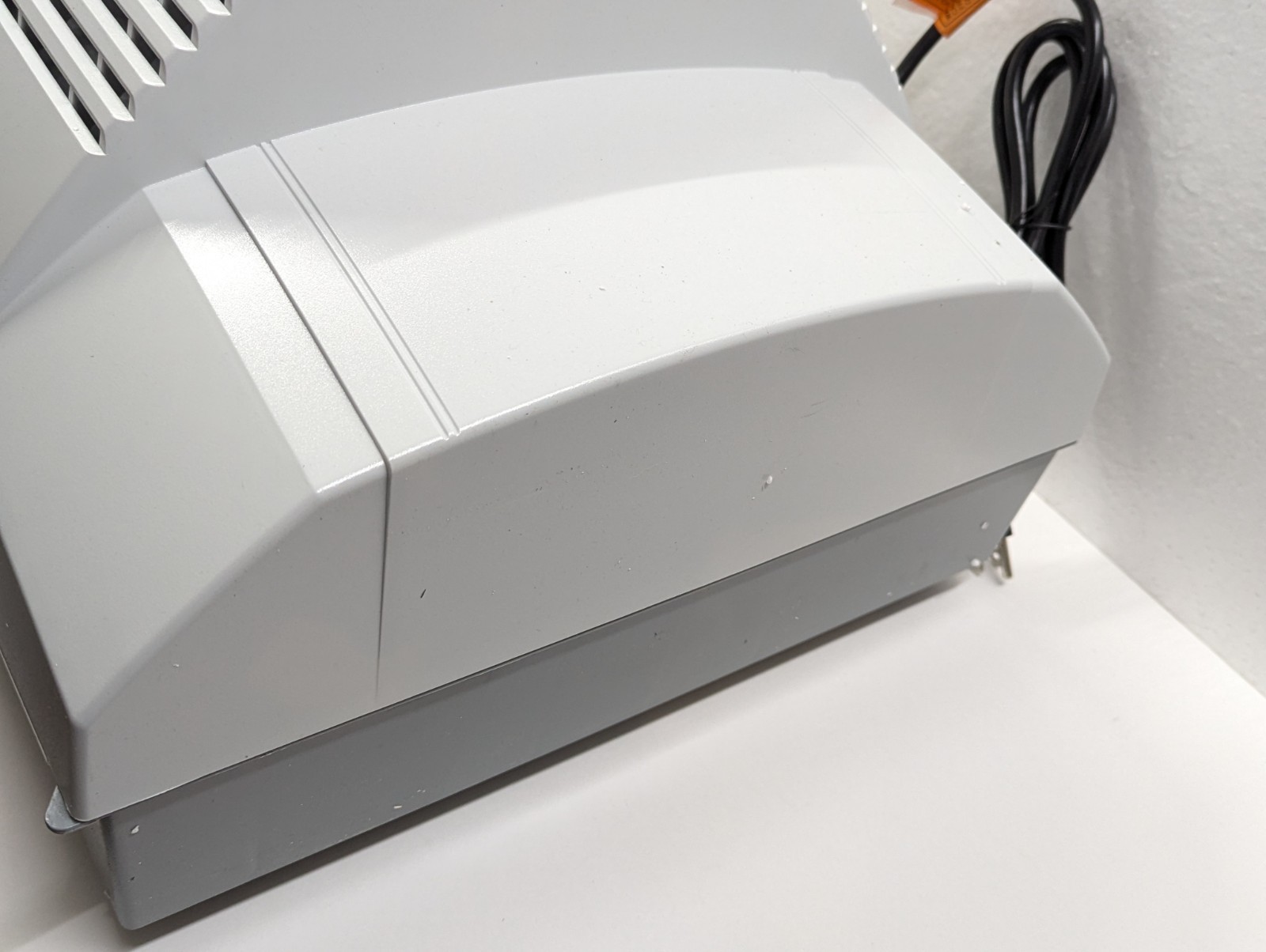 AprilAire 700M Whole-House Humidifier Manual Fan Powered Untested Unsure If Work