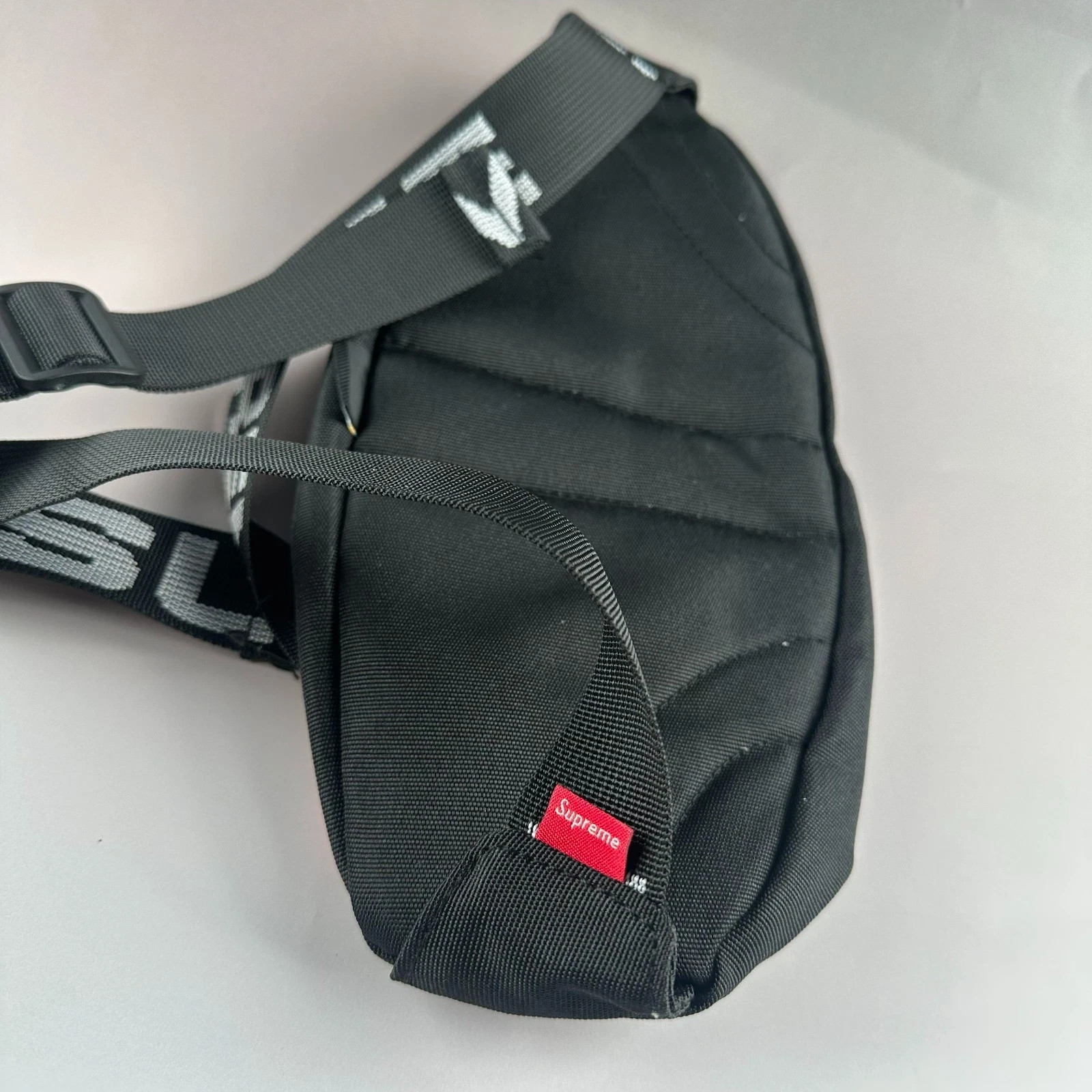 Supreme Waist Bag SS18 Free Shiiping