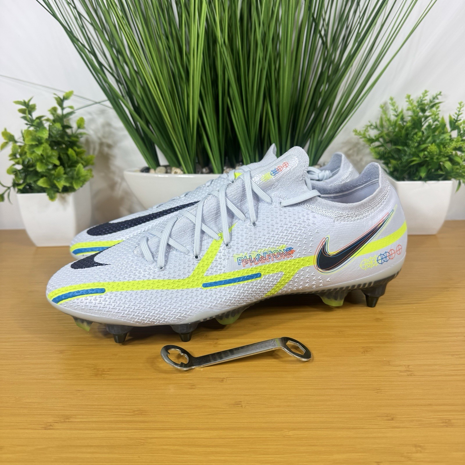 Nike Phantom GT2 Elite SG-Pro ACC NBY Mens Soccer Cleats DJ8041 055 Size 10.5