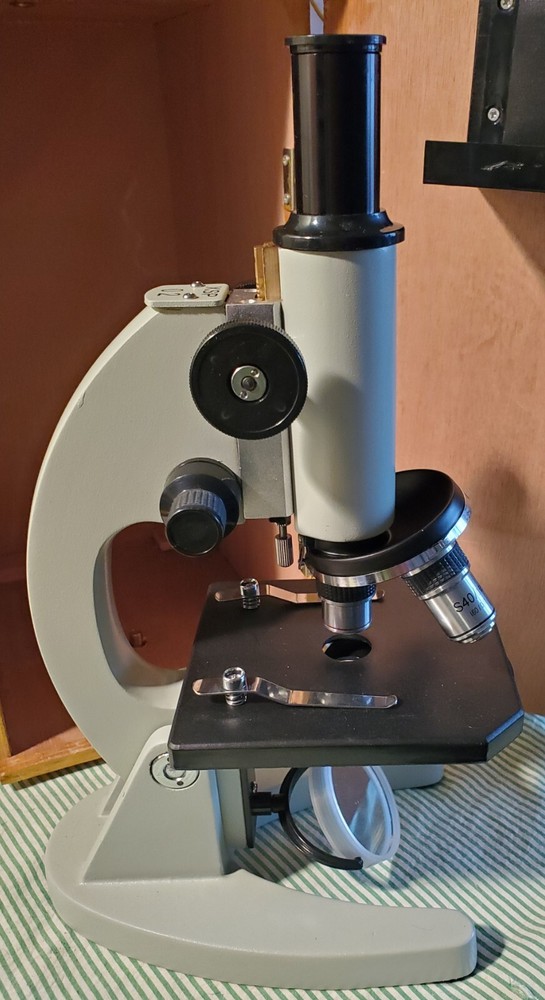 XSP-OO Series Microscope w Case Slides Book Eyepieces 3 Objectives