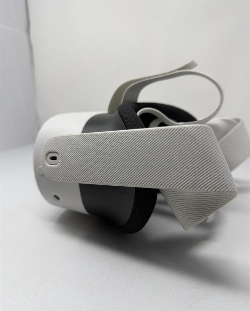 Meta Oculus Quest 3S 128gb HEADSET ONLY No Controllers - Excellent Replacement