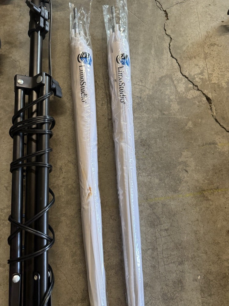 Limo Studio Continuous Lighting Kit Portable Umbrellas Light Stands AC-Powered