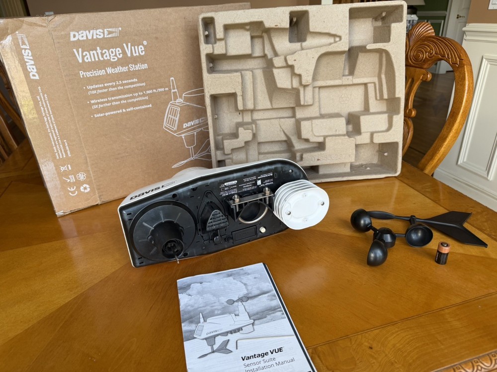 Davis Instruments Vantage Vue Wireless Integrated Sensor Suite 6250