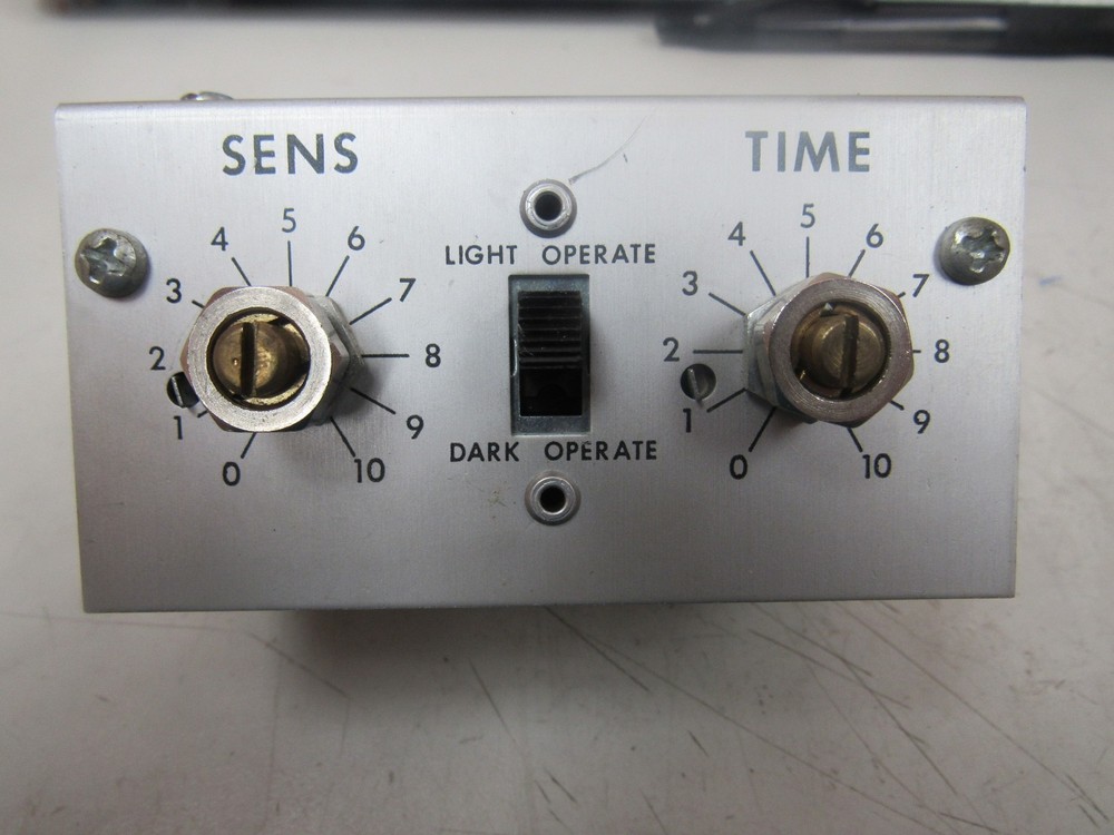 MICRO SWITCH LOGIC MODULE TR 5 TR5 15 VAC 12 VDC