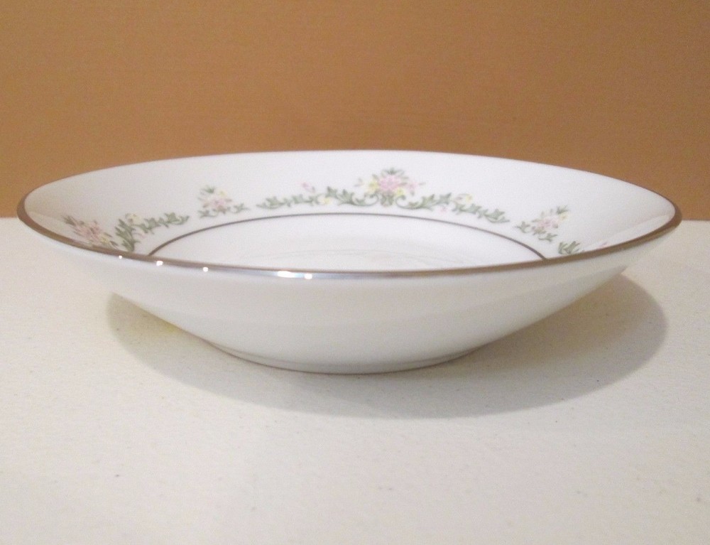 NORITAKE EARLY SPRING 2362 FRUIT BOWL - 5 1/2" 0403E
