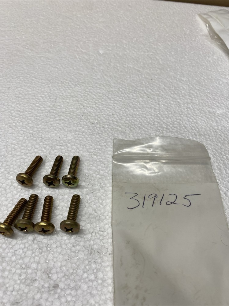SEVEN  Evinrude Johnson  Screws     319125   BB-437
