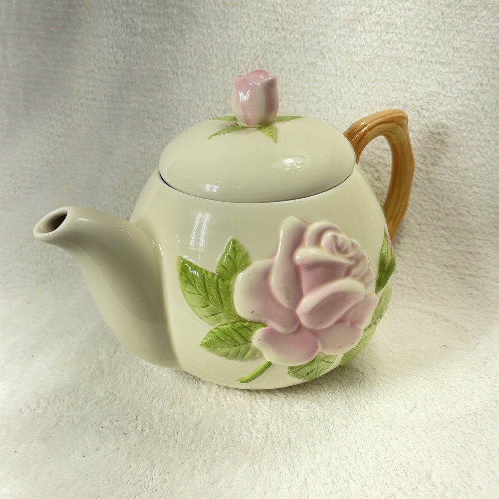 A Telaflora Gift Pink Rose Tea Pot