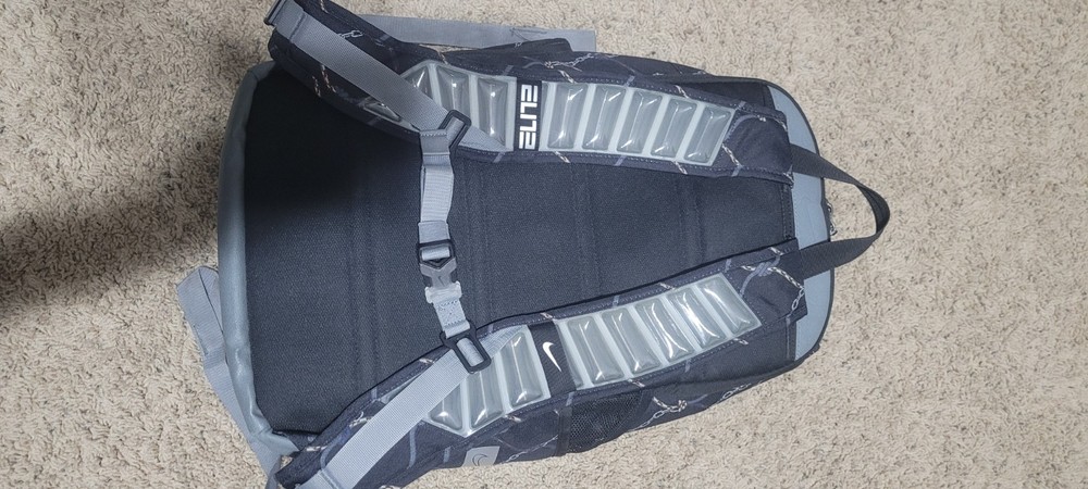 Nike Elite HOOPS Chains Basketball/School Backpack!!!missing One Dred!!! Used