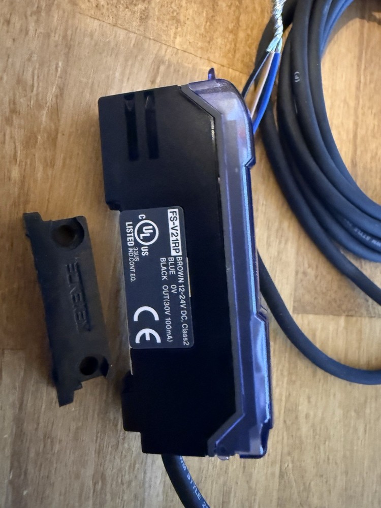 Keyence FS-V21RP Fiber Amplifier