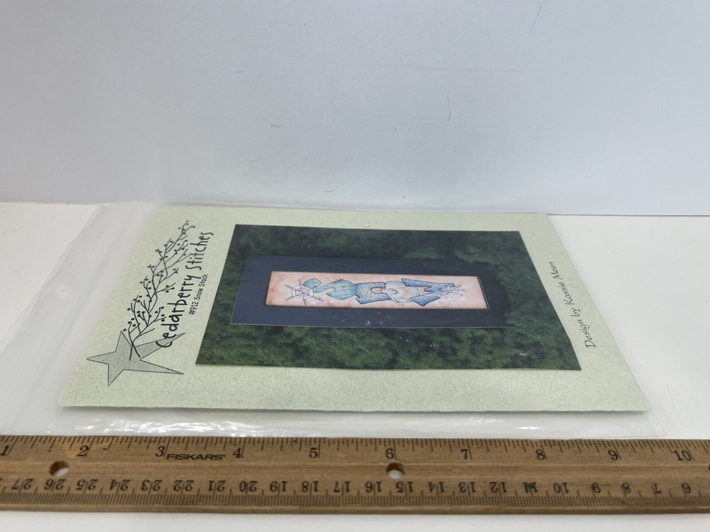 Cedarberry Stitches Hand Stitchery Embroidery Pattern, Snow