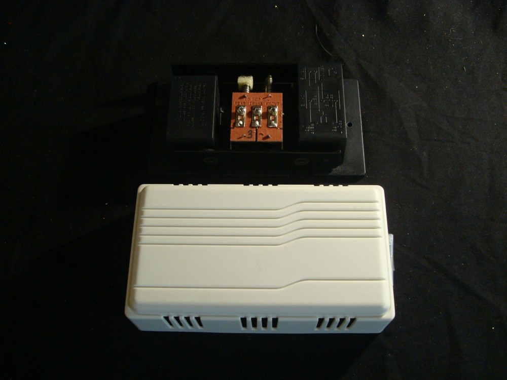 7" White Rectangle Wired Doorbell