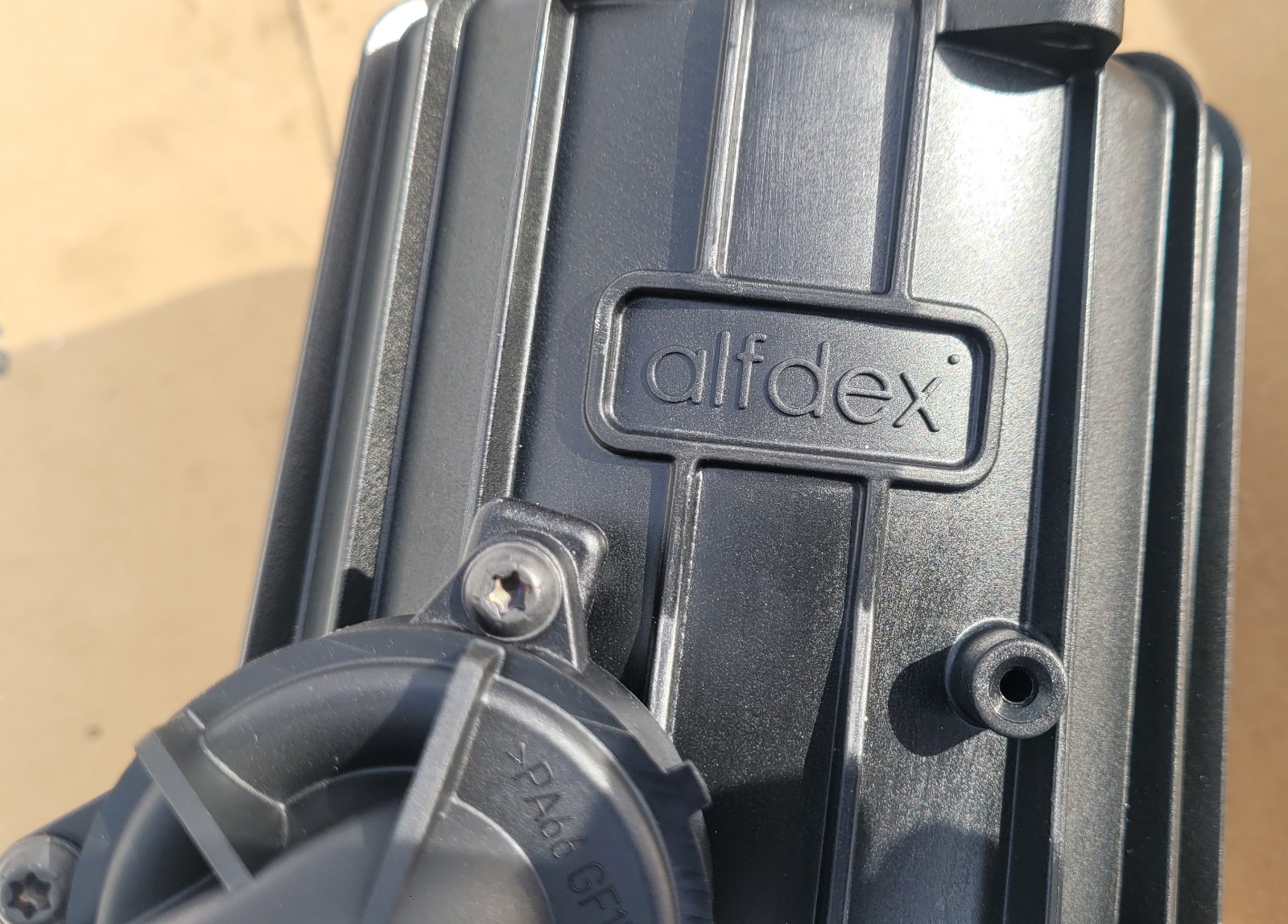 Genuine Volvo D13 Crankcase Oil Filter Separator Kit 22877306 w/ Gasket & Hose