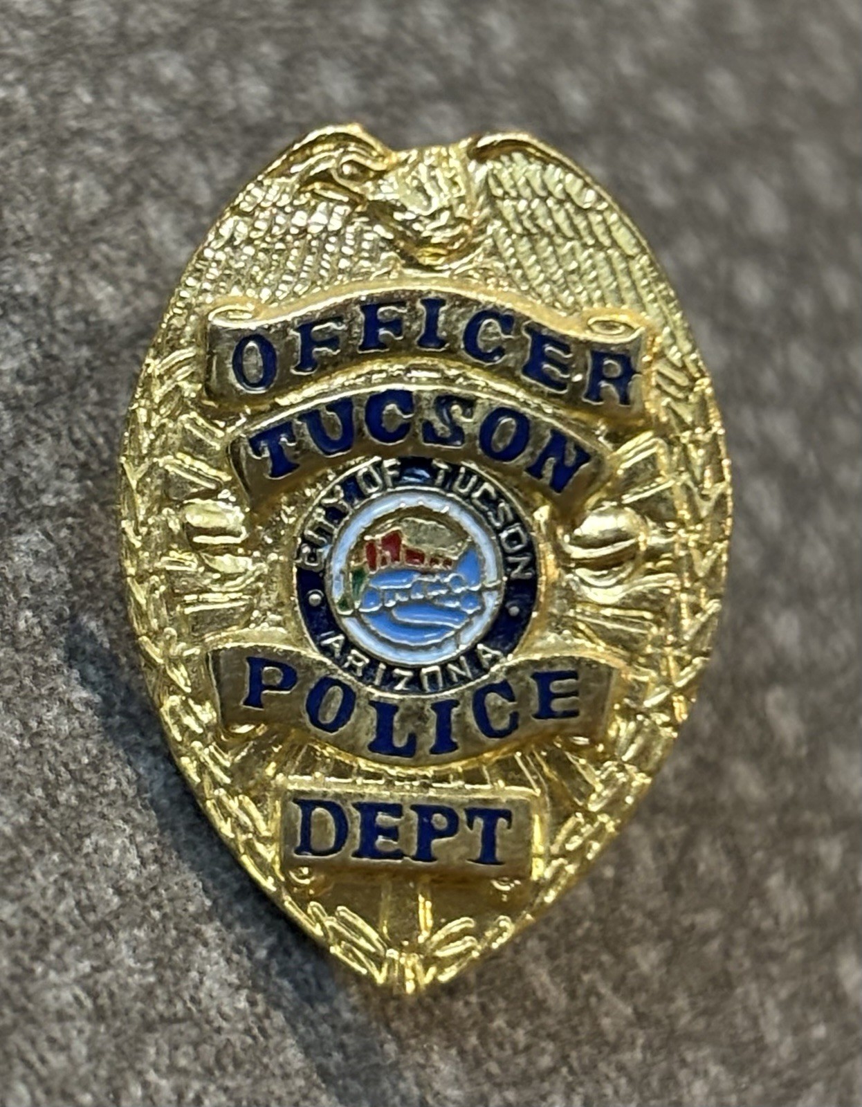 Tucson Police Department Officer Lapel Badge Pin Law Enforcement Collectible