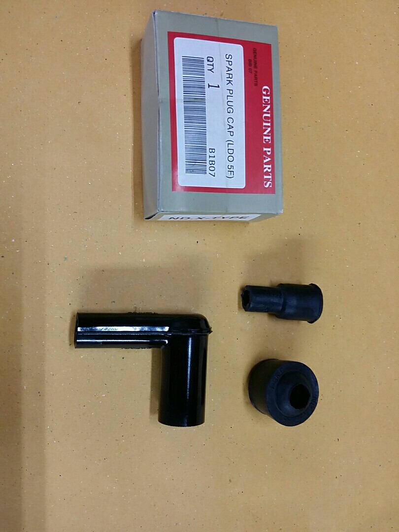 HONDA SPARK PLUG CAP FOR C70 CL70 CT70 CT90 S90 Z50 SL70 S65 CL90 CL100 CB (#66)